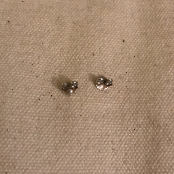 💎 1/10 ct. t.w. Double Halo Diamond Earrings Set in Sterling Silver - Picture 9 of 14